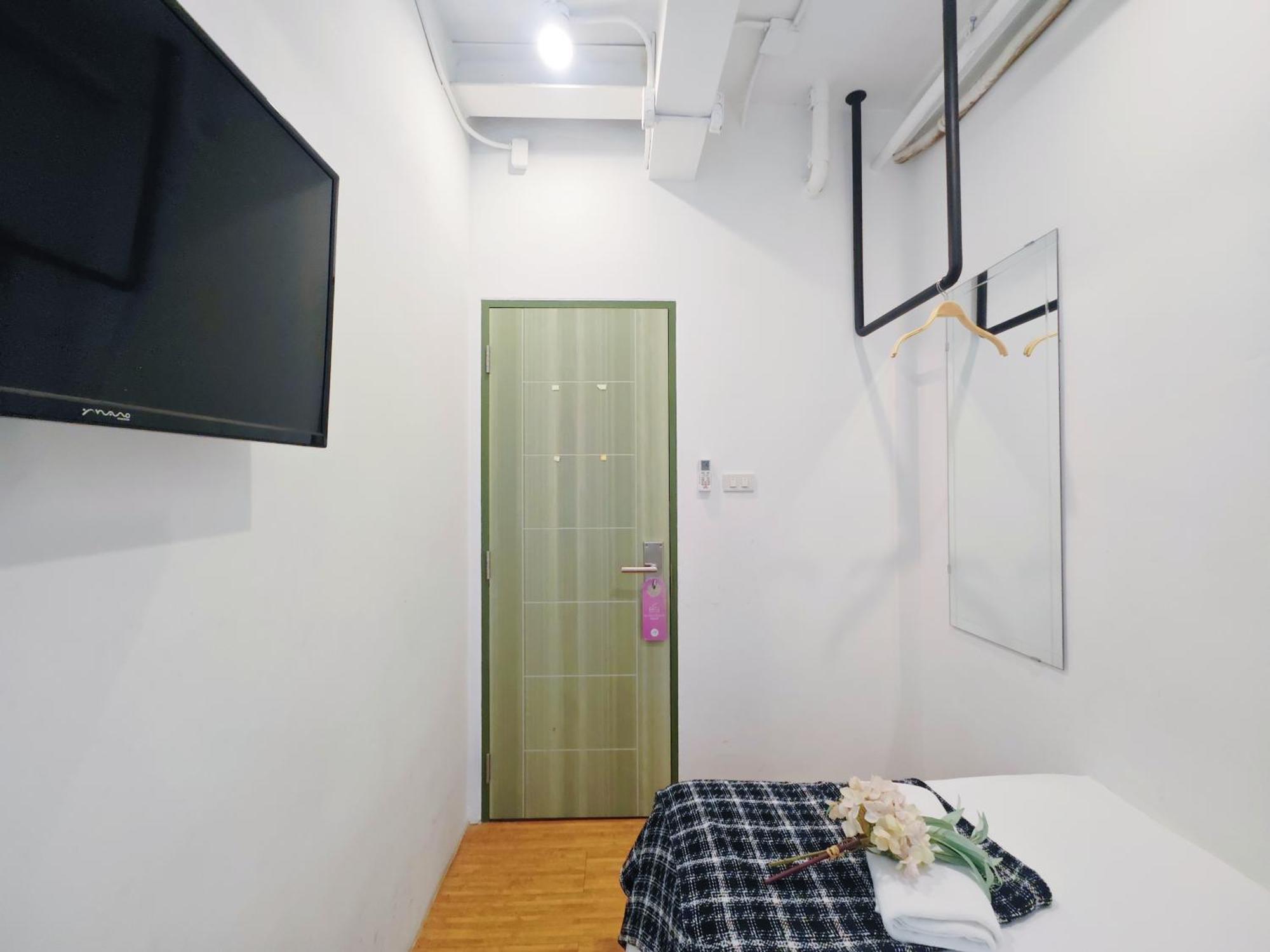 Ostay Asoke Bangkok Makkasan 외부 사진